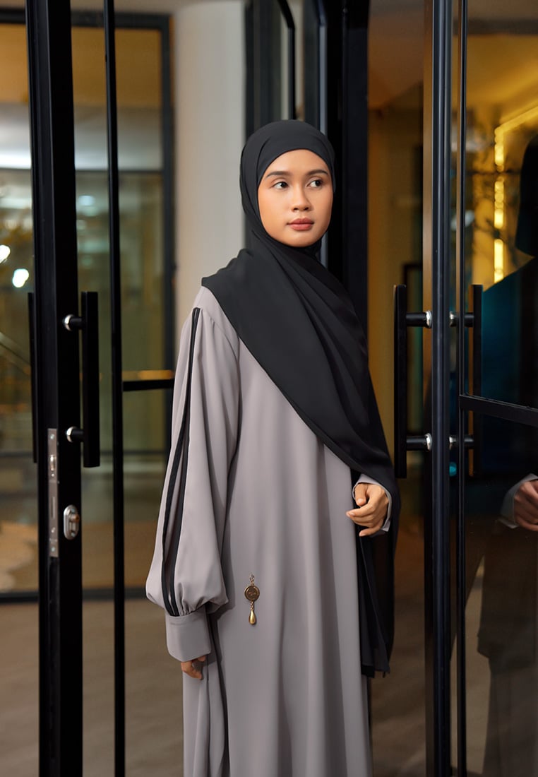 NAZALEYA DRESS - TAUPE - Image 4