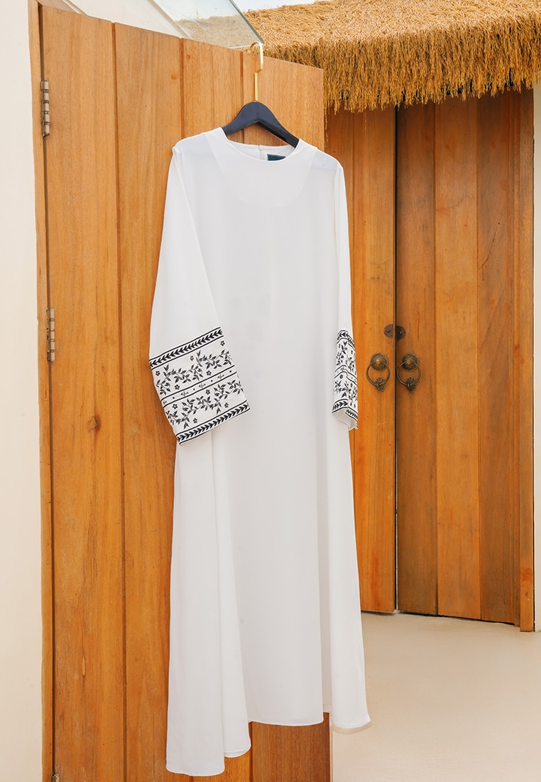 QUELLIA ABAYA - 140CM - Image 10