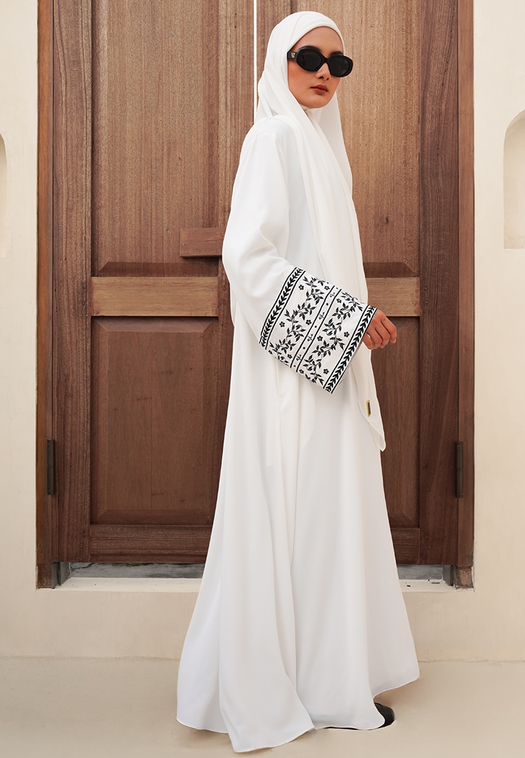 QUELLIA ABAYA - 140CM - Image 5