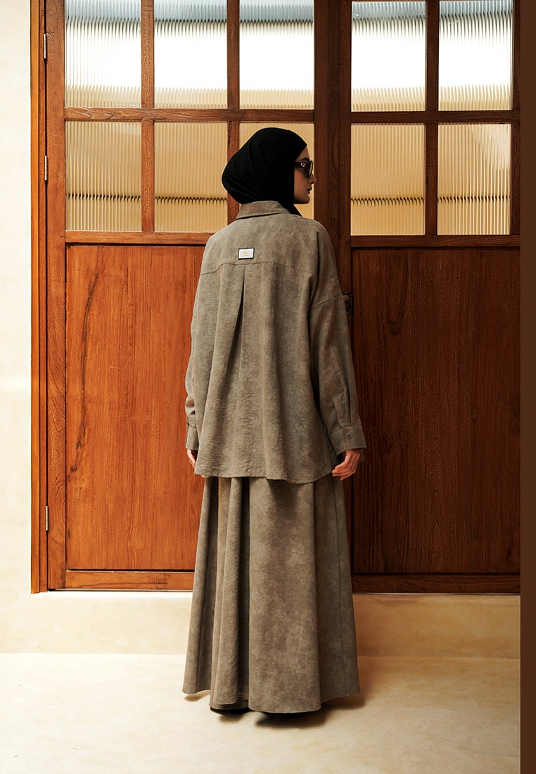 Qalessya Set - Gray Wood - Image 7