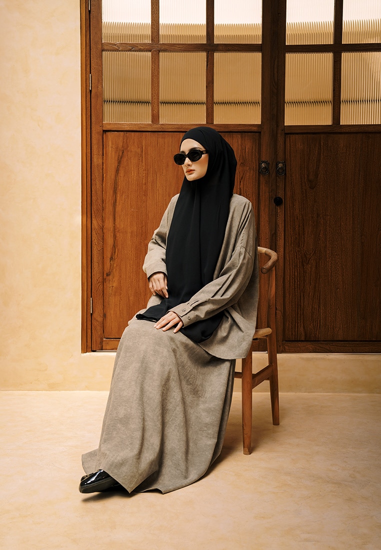 Qalessya Set - Gray Wood - Image 6