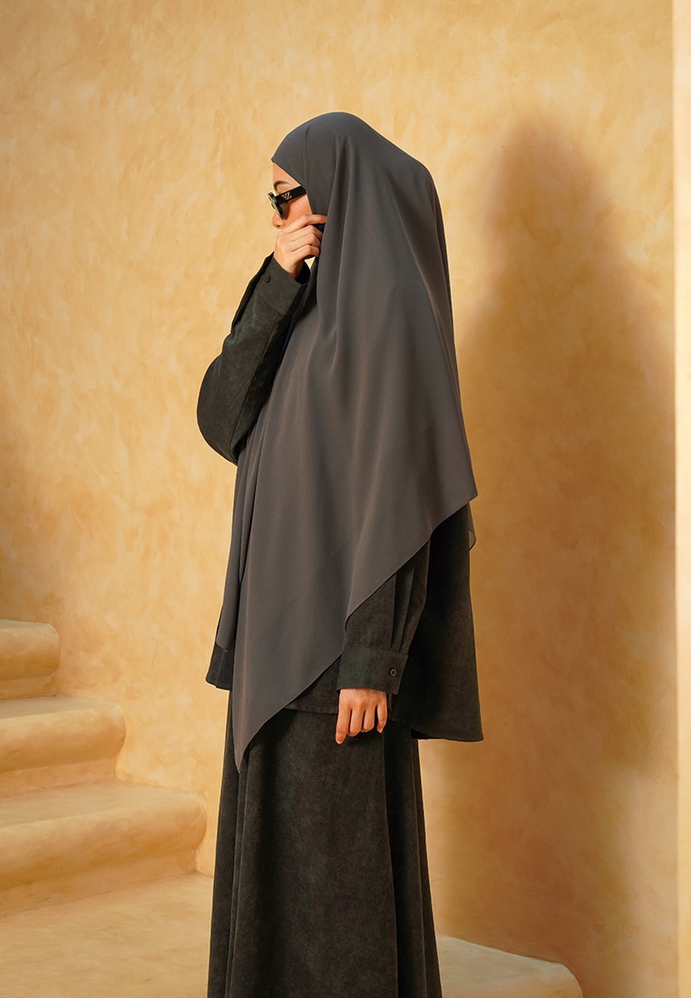 QAMARA KHIMAR INSTANT 3.0 - DARK GREY - Image 4